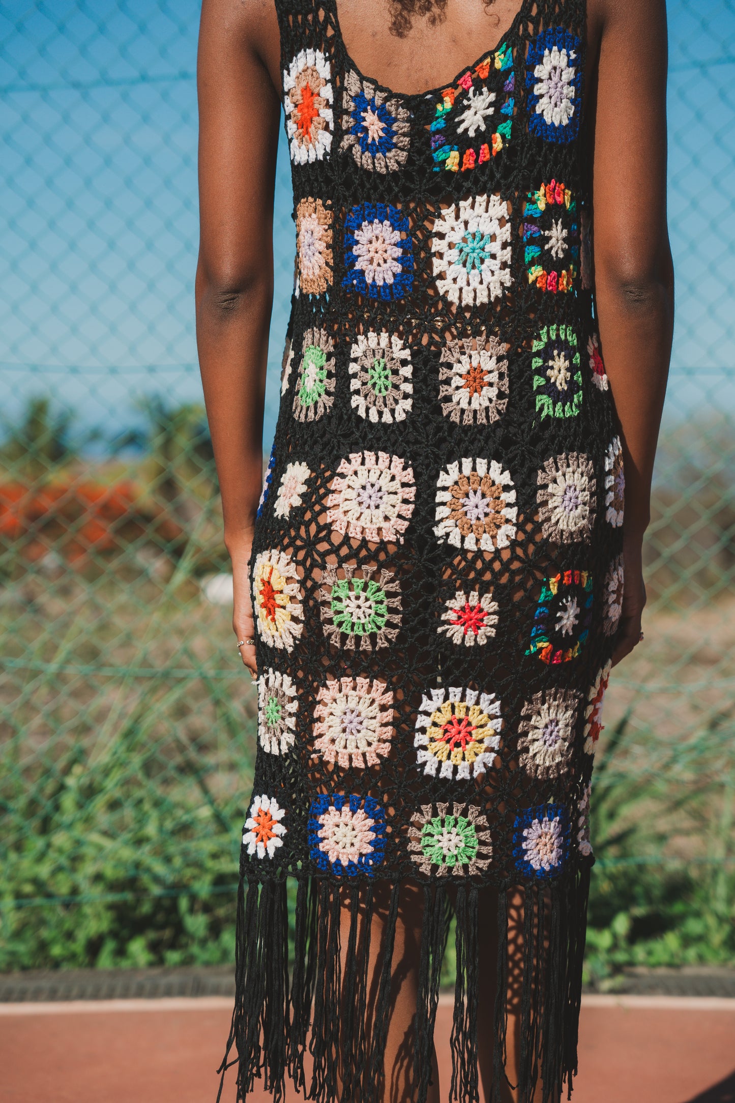 ROBE FRANGE CROCHET MOTIF COLORÉ