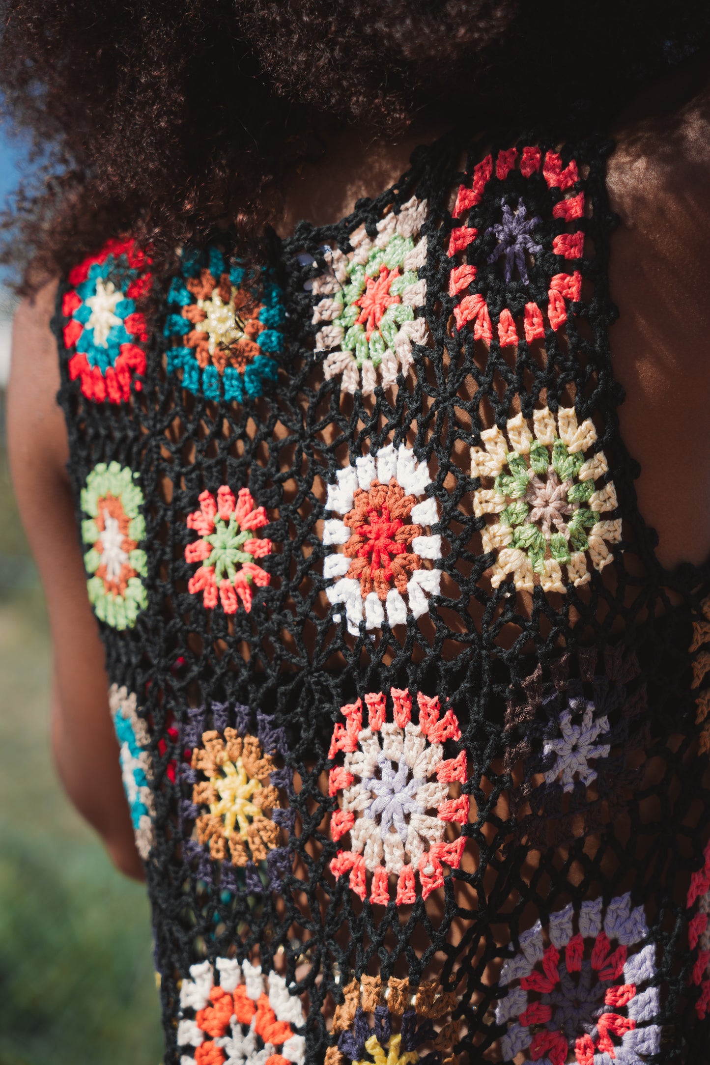 LONGUE ROBE EN CROCHET MOTIF COLORÉ