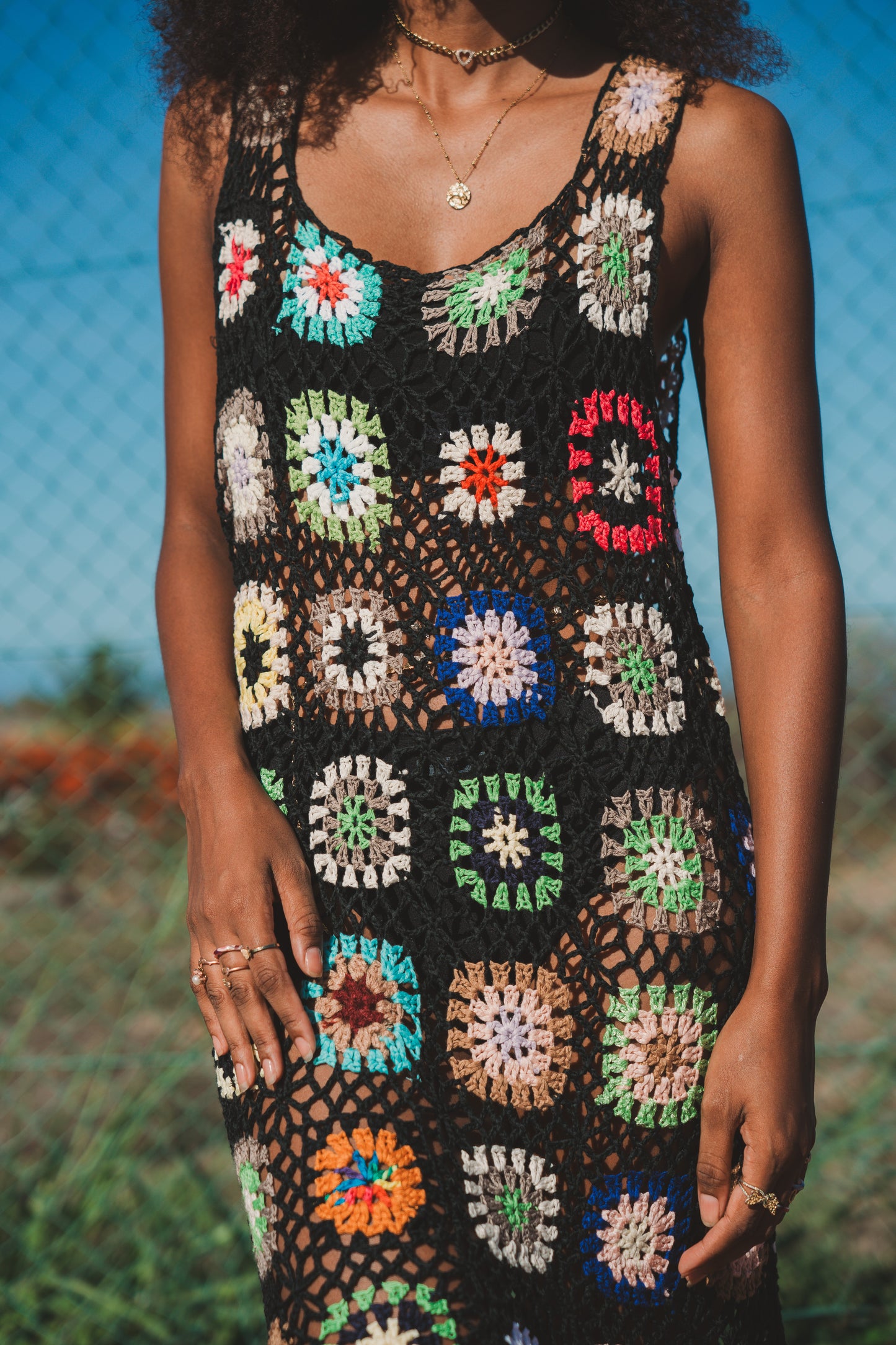 ROBE FRANGE CROCHET MOTIF COLORÉ